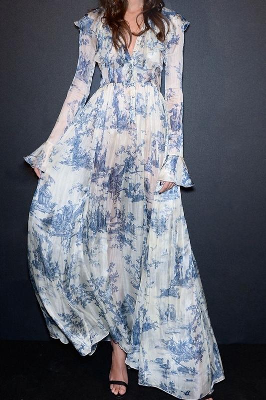 Lara - bedrucktes ausgestelltes Chiffon-Maxikleid mit Rüschen