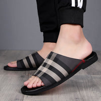 Lässige karierte Herren-Sandalen mit Anti-Rutsch-Design - Bruno