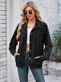 Jeansjacke im Used-Look mit Knopfverschluss und Taschen und lockerer Passform