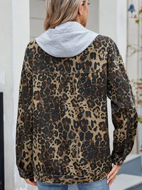 Jeansjacke im Vintage-Look mit Kapuze