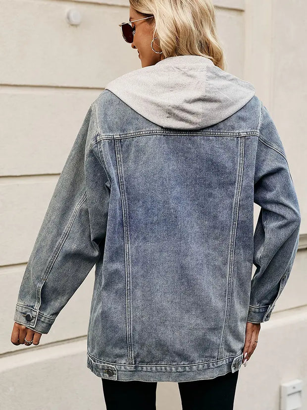 Jeansjacke mit Knopfverschluss, Taschen und lockerer Passform