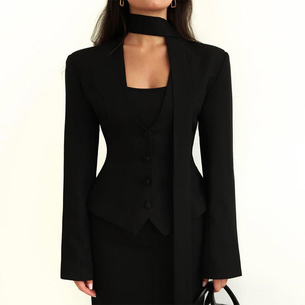 Blazer mit V-Ausschnitt und Einstecktuch - Miranda