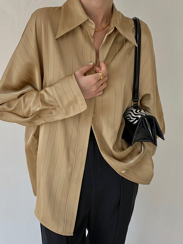 Clara - Hemd mit Stehkragen und Knöpfen, Oversize-Taille