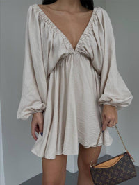Larissa - Kleid mit V-Ausschnitt