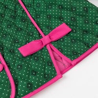 Steppjacke mit Blumenmuster und rosa Schleifen