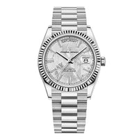 Klassische Analoguhr mit hochwertigem Metallarmband