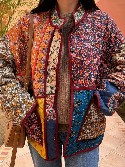 Steppjacke mit Ethno-Muster
