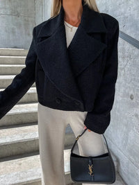 Kurzer Damenmantel mit Revers und Oversize-Schnitt – Annika