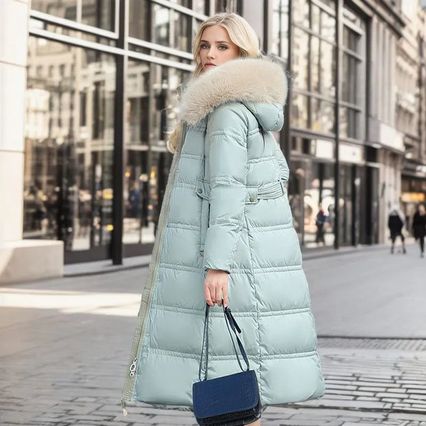 Bonnie - Langer Wintermantel mit Pelzkapuze und Gürtel für Frauen