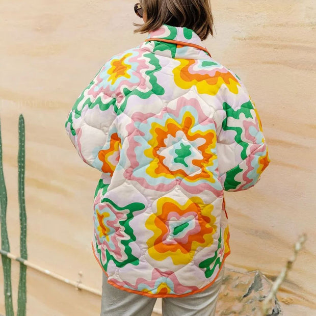 Steppjacke mit farbigem Patchwork-Print